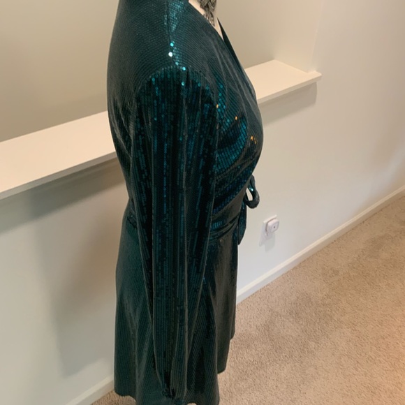 Cara Santana x Nine West emerald green medium Sequin Wrap Dress with belt. - Picture 8 of 11
